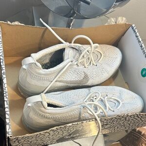 This pair of Nike air vaporMAX BRAND NEW